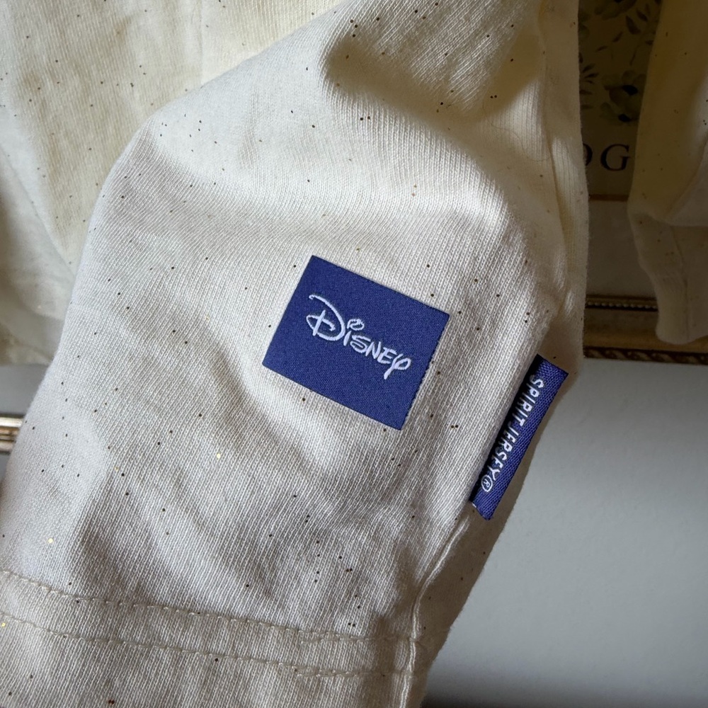 Disney Walt Disney World Gold Foil Castle Cream Spirit Jersey Size Medium - Picture 6 of 9